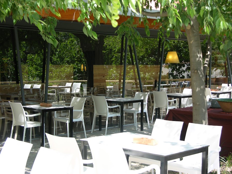 4 CANYES restaurant