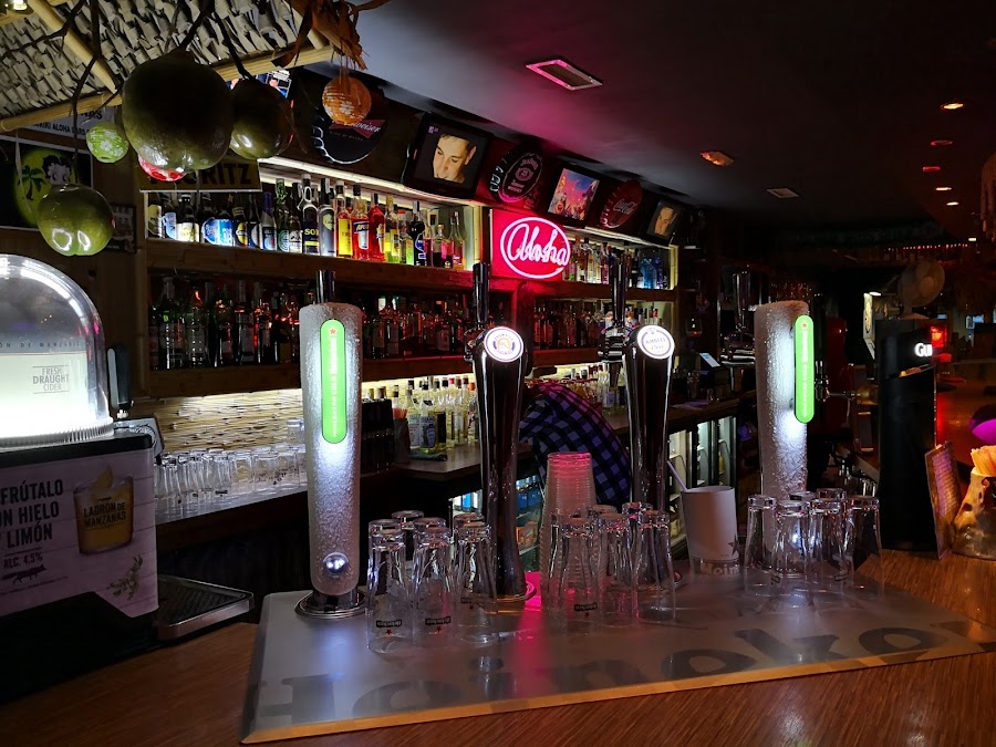 ALOHA COCKTAIL BAR