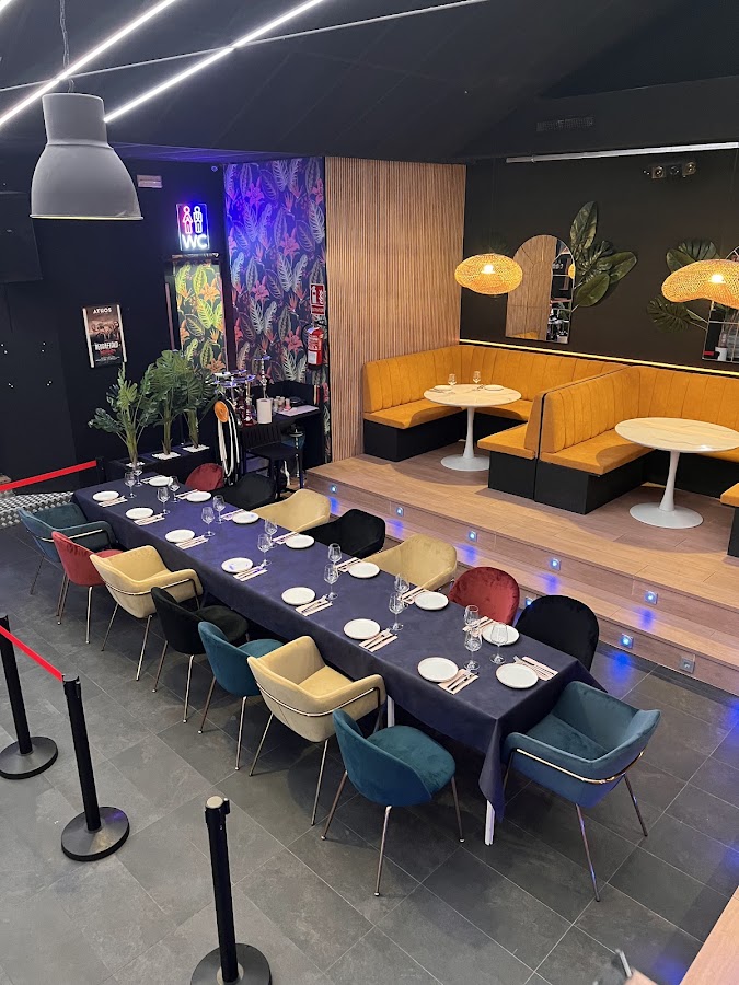 Athos Lounge Club