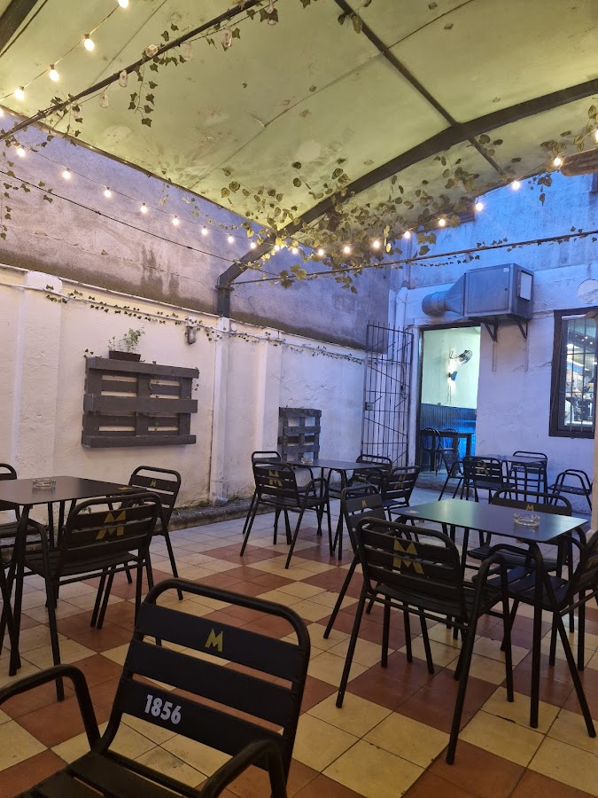 Bar Brindis