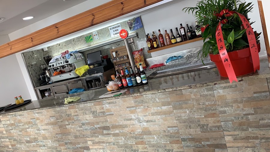 Bar cafeteria llica