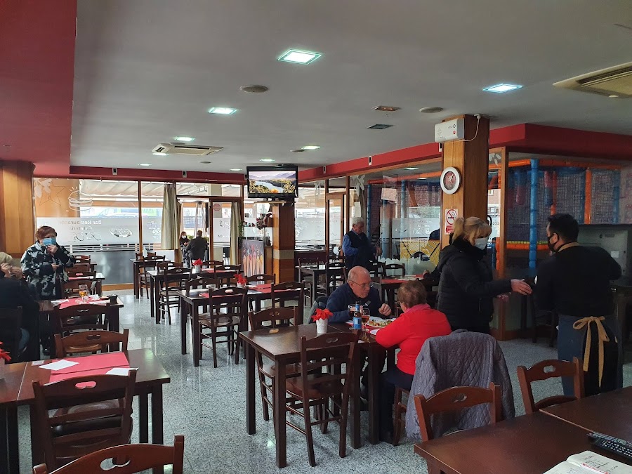 Bar Restaurant Tres Roses