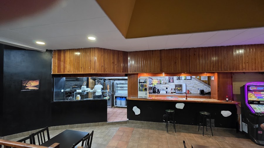 DONER KEBAB PIZERiA GELIDA