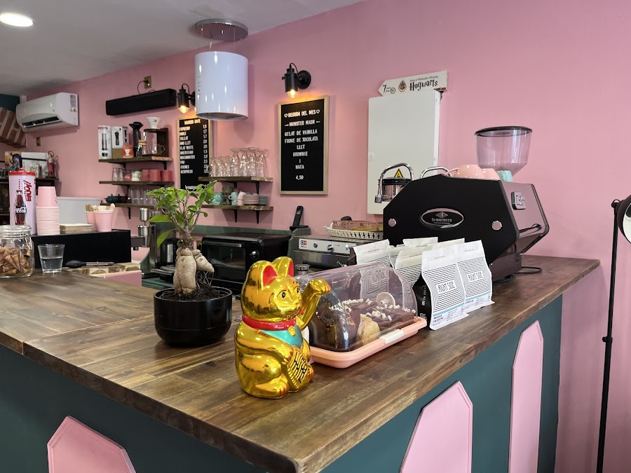 Hagrid’s Cafe - Menjar americà - Specialty coffee - Soda Fountain - Jocs de taula - Brunch
