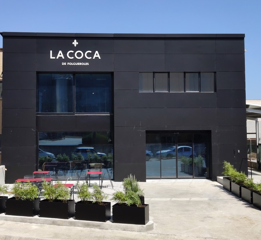 La Coca de Folgueroles: Botiga & Restaurant & Obrador