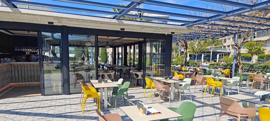 LA PÈRGOLA BURGER & PIZZA