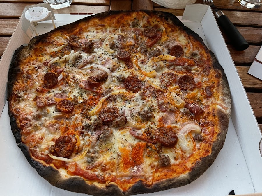 LA PIZZERIA DE SANT CEBRIA DE VALLALTA