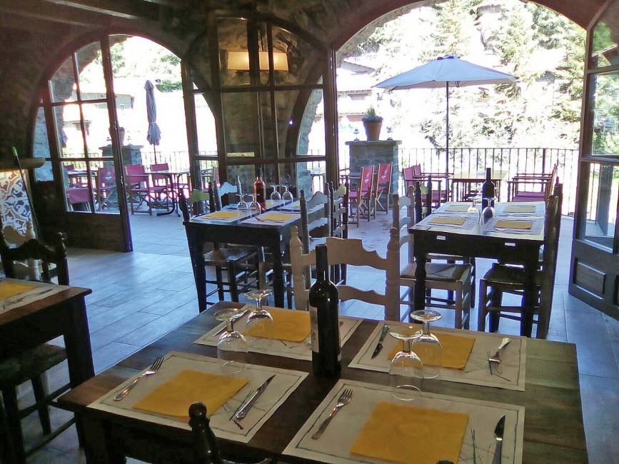 Mirador del Pont: Bar de Menjars