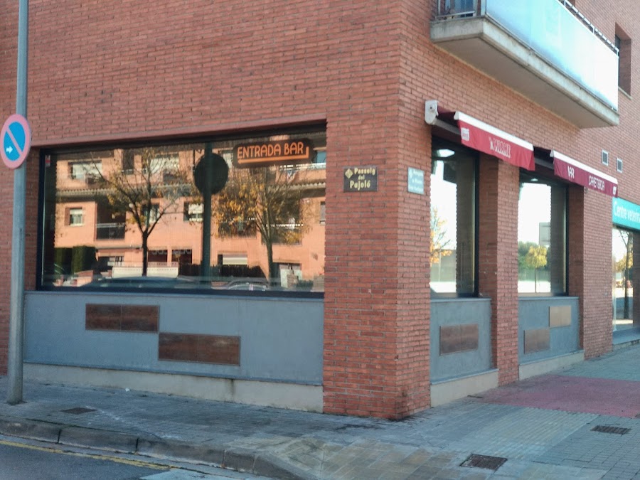 Bar/ Restaurant Mon pujoló.