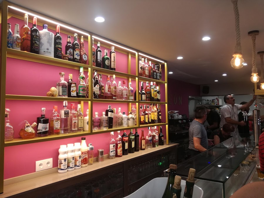 Café Bar León