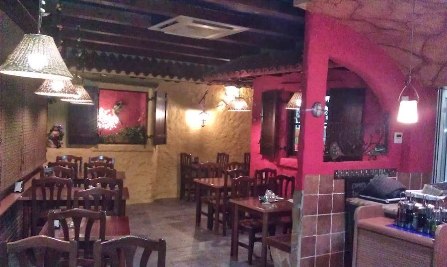 Cafè de Lluna (Estem de vacances del 15 d'agost al 15 de setembre, els dos inclosos)