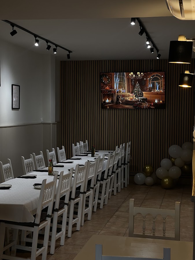 Casa Carmen Tapas y Amigos