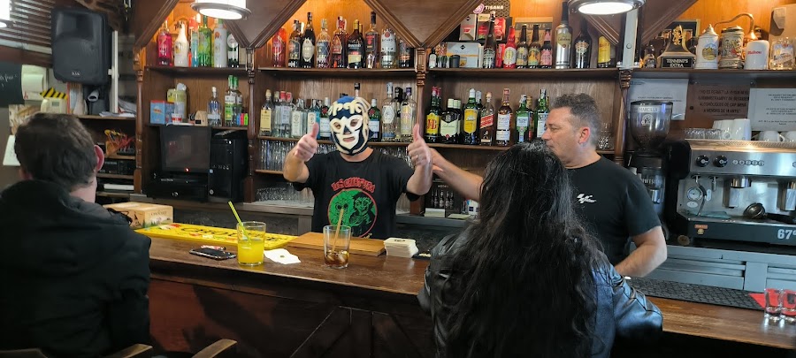 La Jarra Y La Pipa