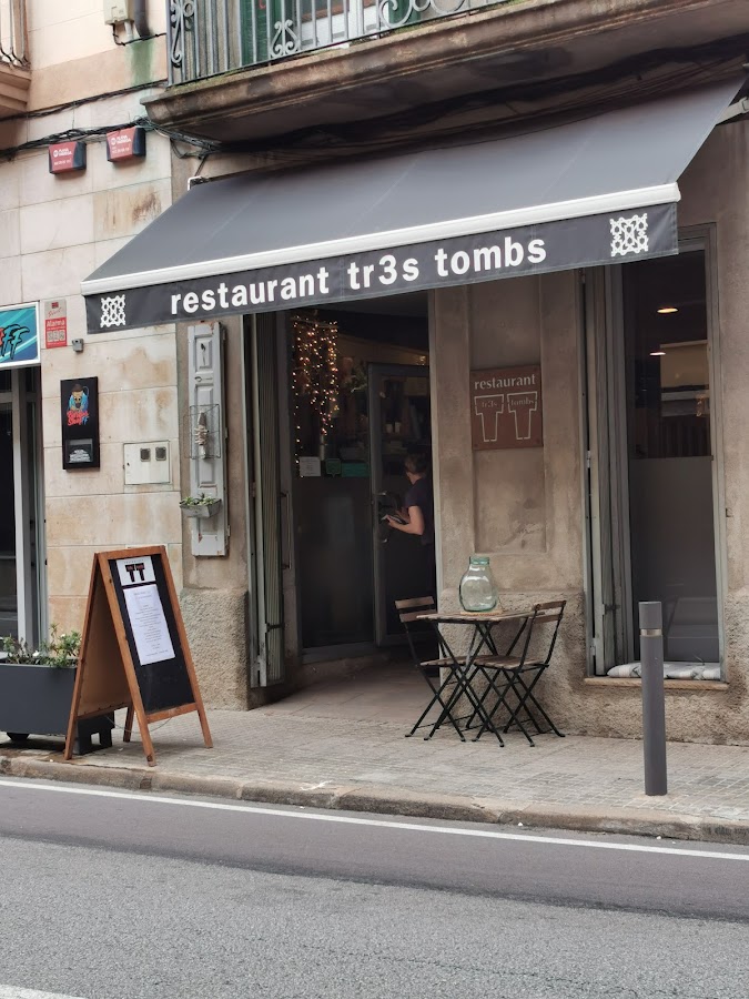 Restaurant Tr3s Tombs