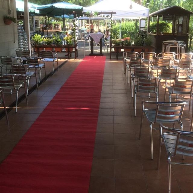 Restaurante Parc Nou terraza con alfombra roja